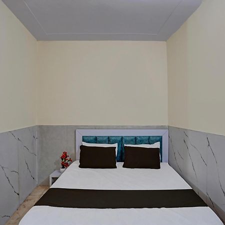 Hotel O Abhinav Hotel Нойда Екстер'єр фото