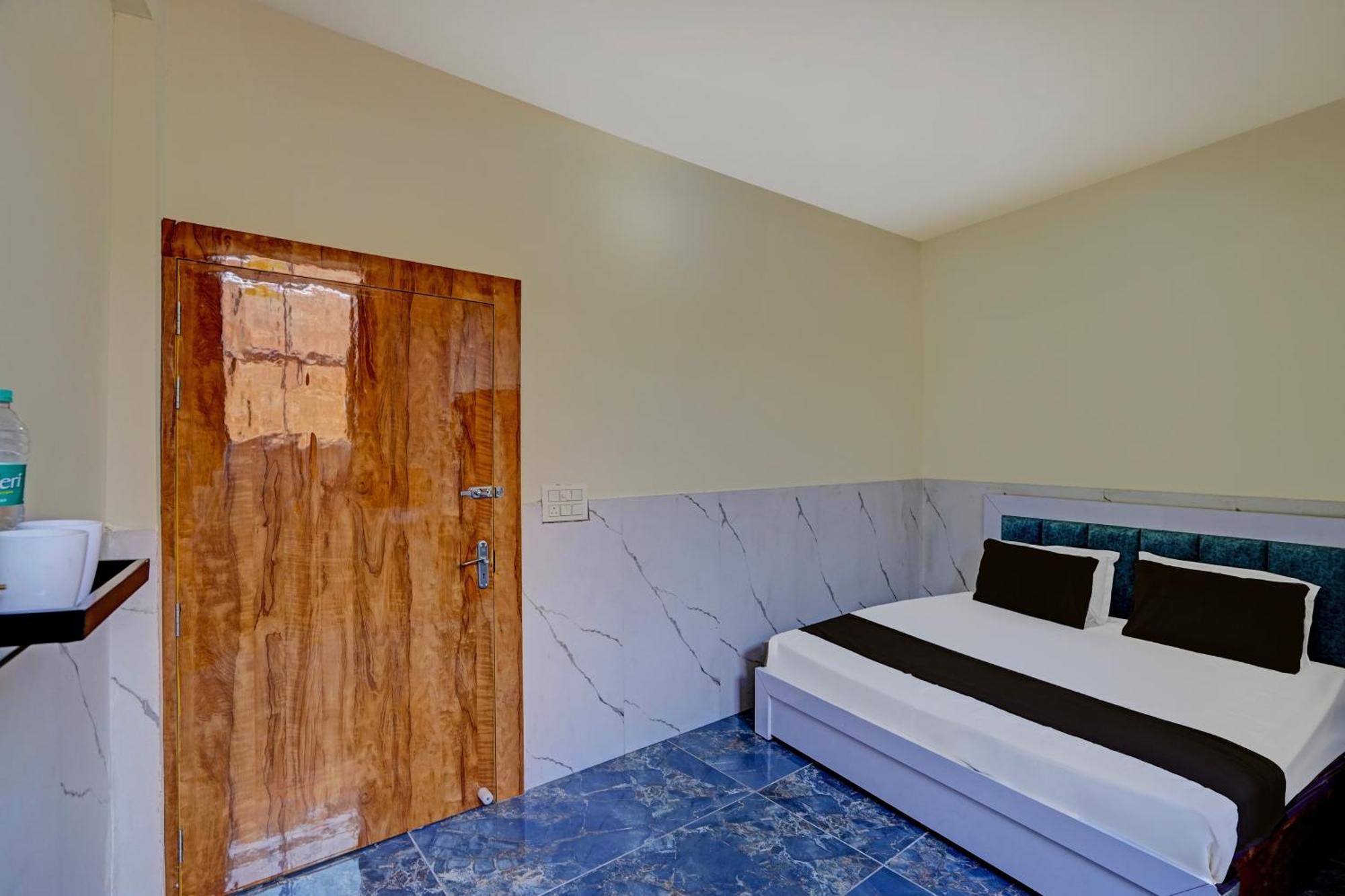 Hotel O Abhinav Hotel Нойда Екстер'єр фото