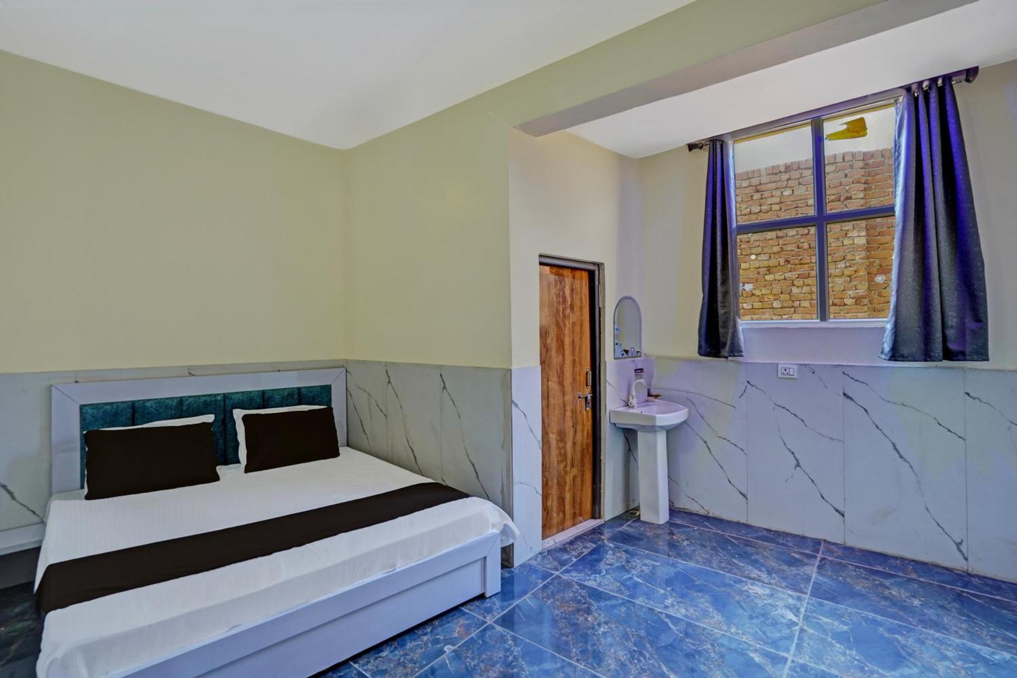 Hotel O Abhinav Hotel Нойда Екстер'єр фото
